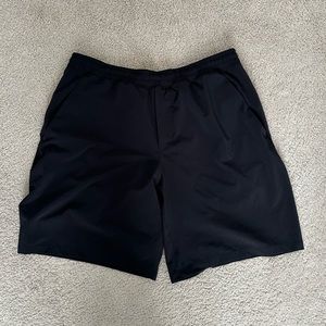 Lululemon Men’s Pace Breaker short XL